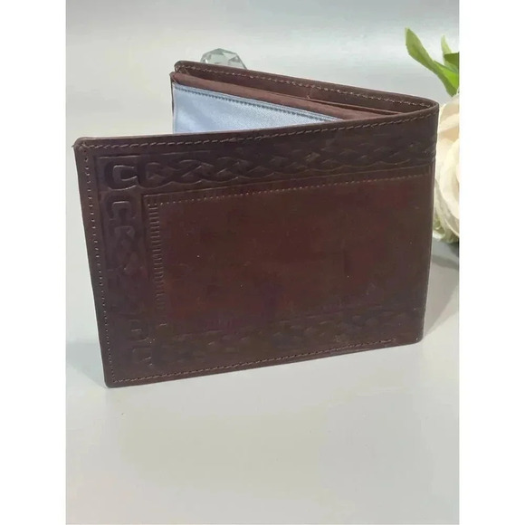 Santa Fe | Tooled Design Genuine Leather Bifold Wallet - Picture 4 of 8